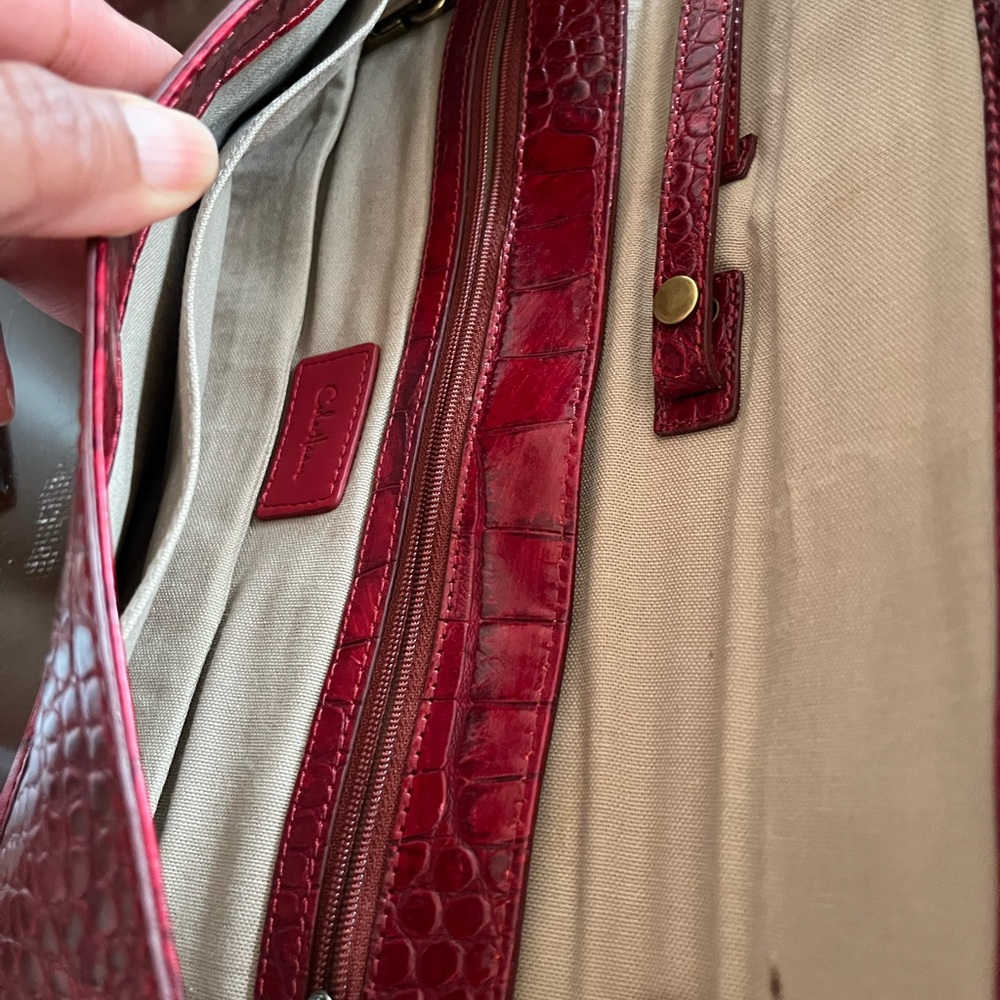 Cole Haan Elegant Red Crocodile-Embossed Leather Clutch - Picture 6 of 7